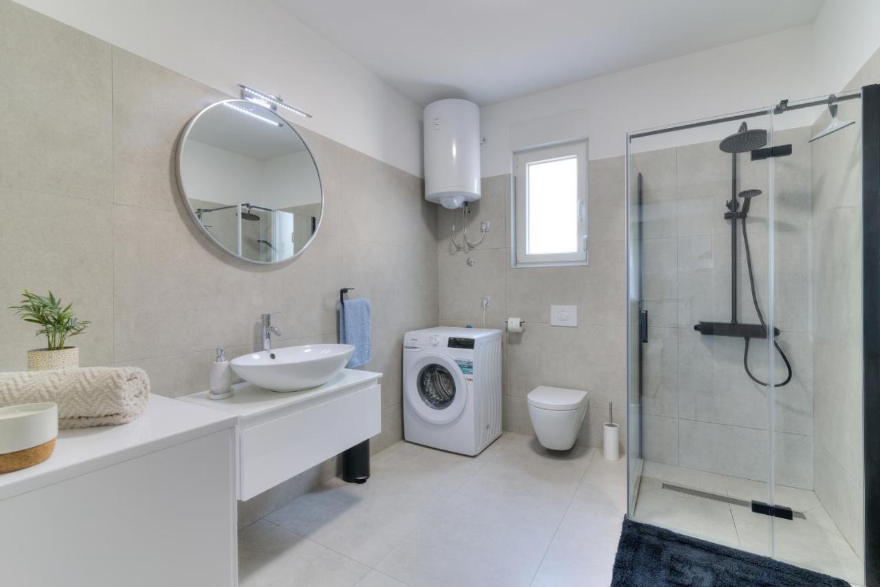 Apartment Luka Senj  Esterno foto